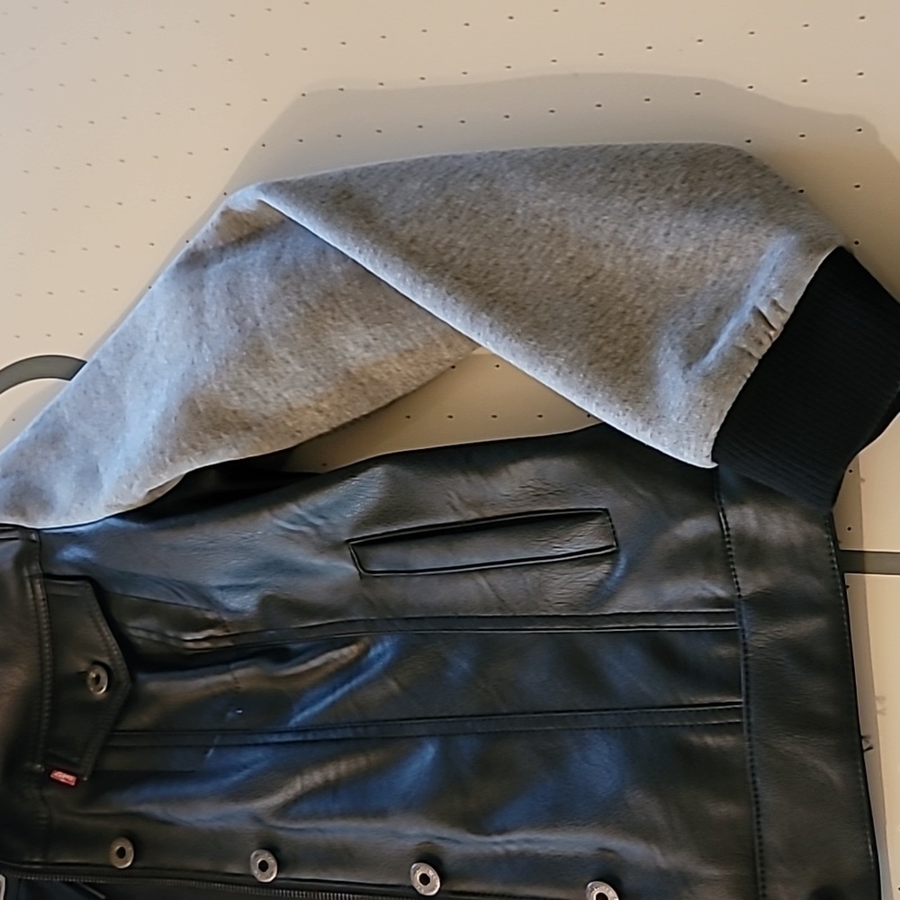 Levi jacket - Picture 4 of 6